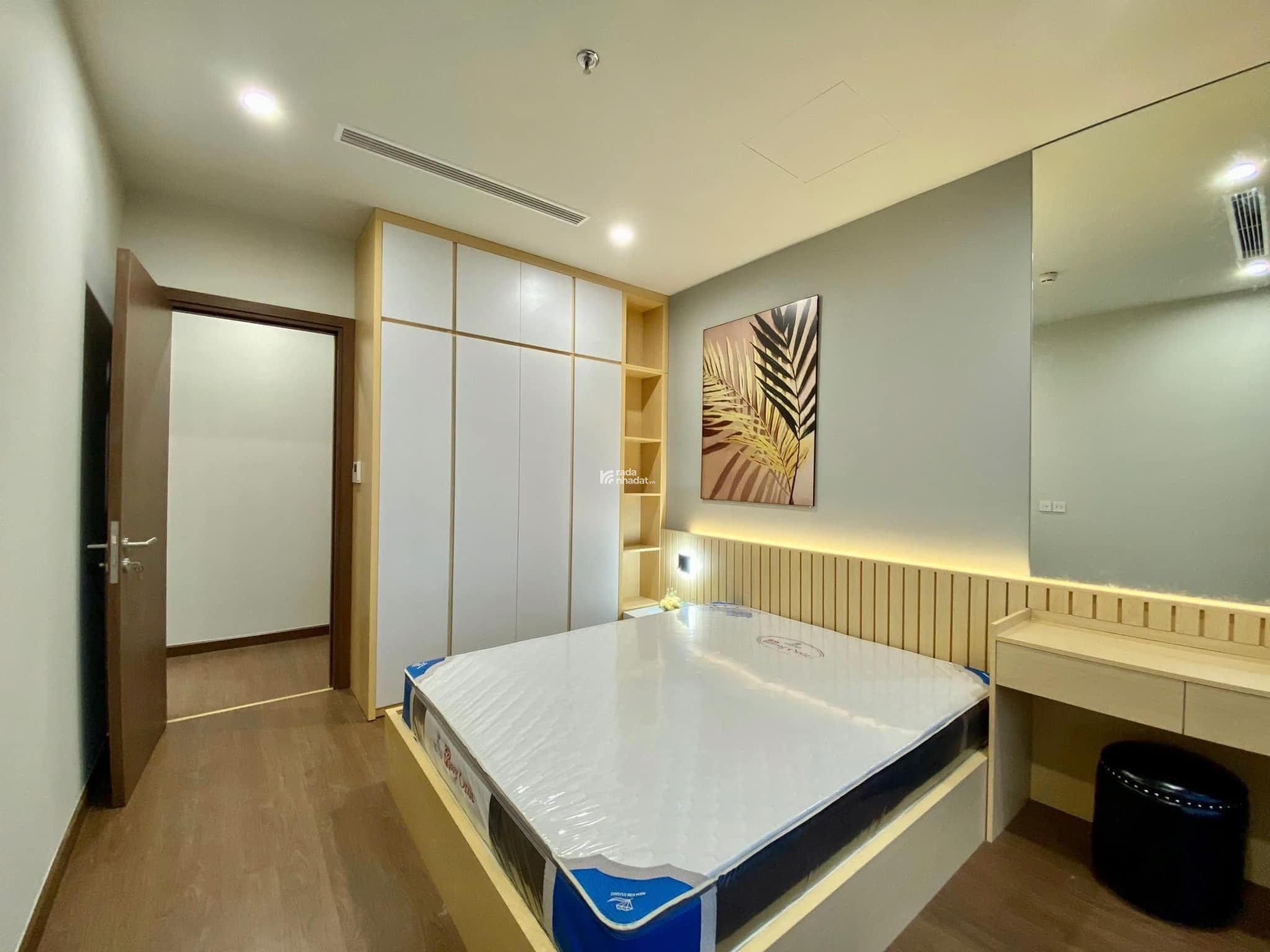 Chính chủ cần bán nhanh căn 72m 2N2VS giá 9.1 tỷ tại Green Diamond 93 Láng Hạ - Liên hệ: 0906 961 ***