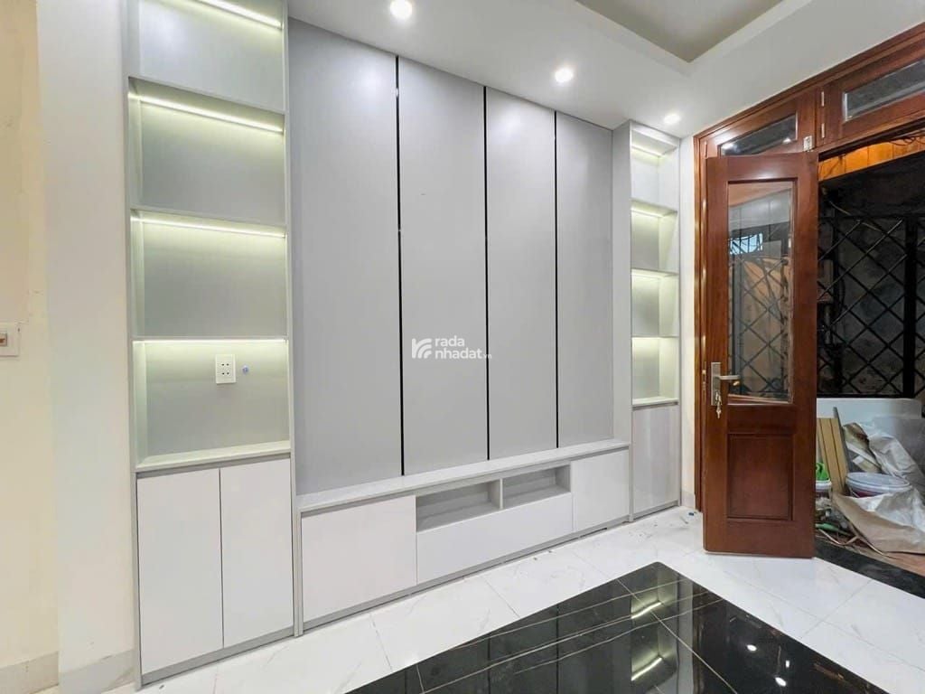 Bán CHCC HUD3 130 Nguyễn Đức Cảnh Hoàng Mai DT 91m2 gồm 2PN nhà full nội thất giá chào 5,x tỷ có TL