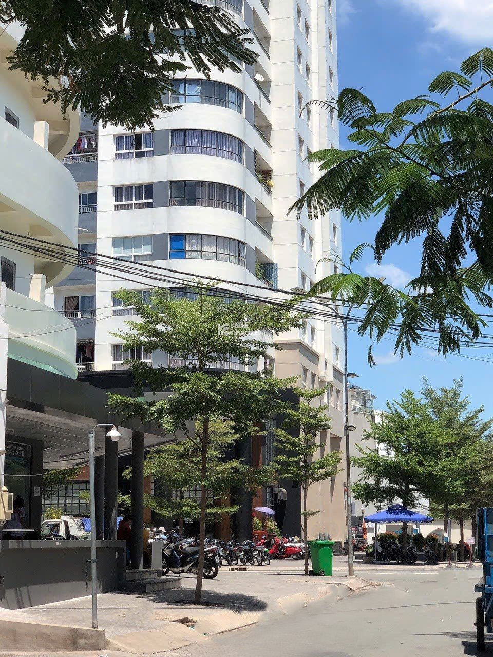 HIẾM CÓ nhà 5 tầng đẹp hẻm 549 Lê Văn Thọ ngang 5m 75m2 T.máy tặng NT ở ngay 9.8 tỷ. 