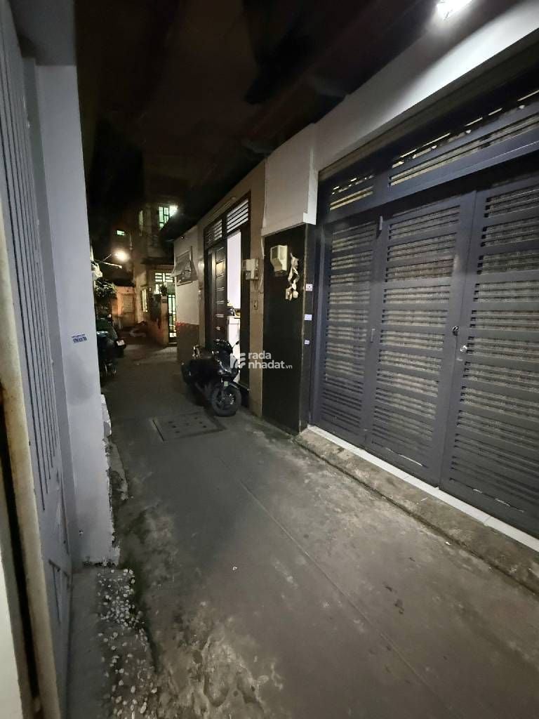 HẺM XE HƠI SÁT NHÀ, LẠC LONG QUÂN, TÂN BÌNH, 46M2 CÓ KC Ở NGAY. GIẢM 350TR CHỈ 8.79T