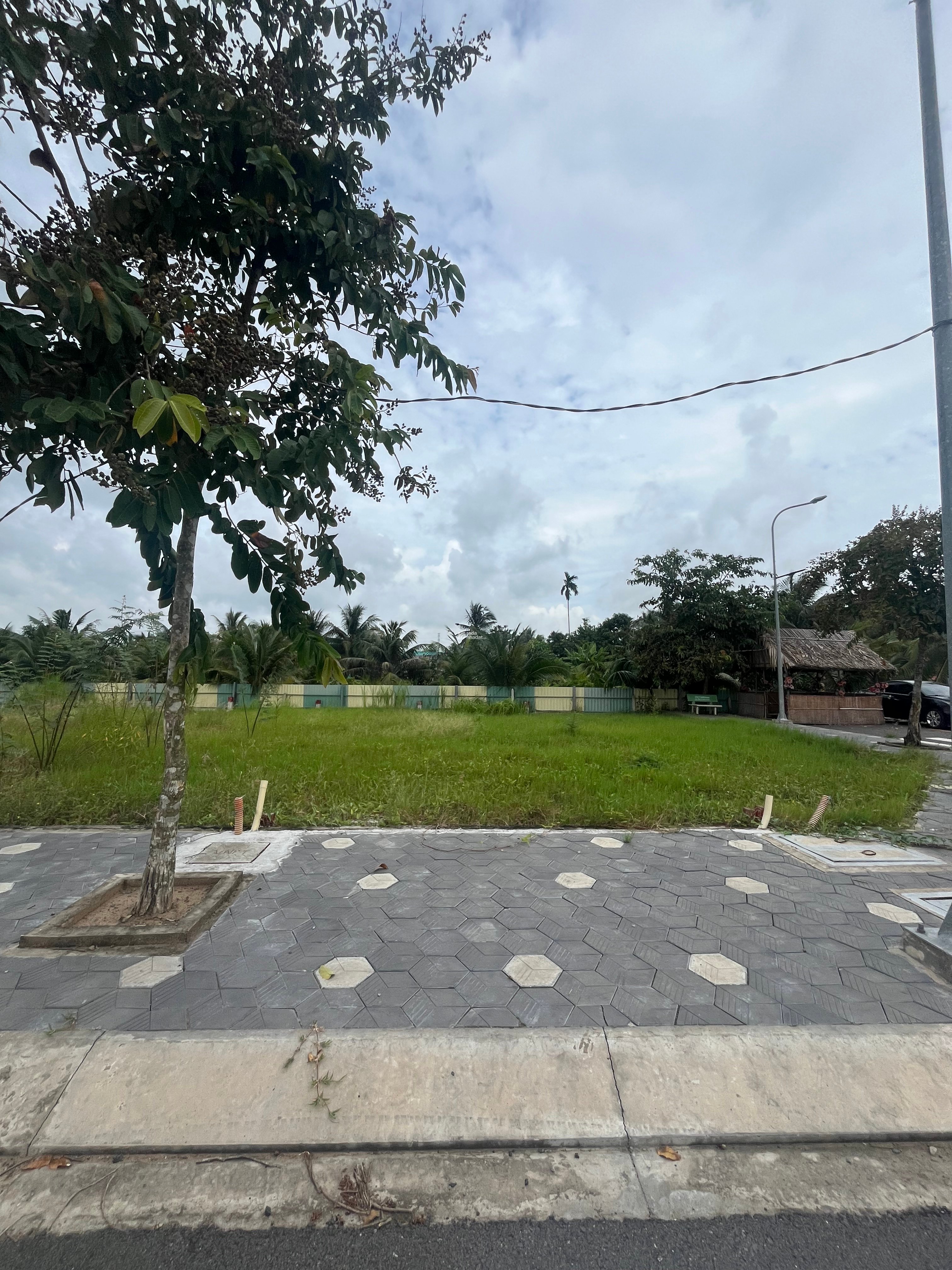 Cần bán nhanh lô đất 185m2 thổ cư, đường nhựa 8m xây dựng tự do