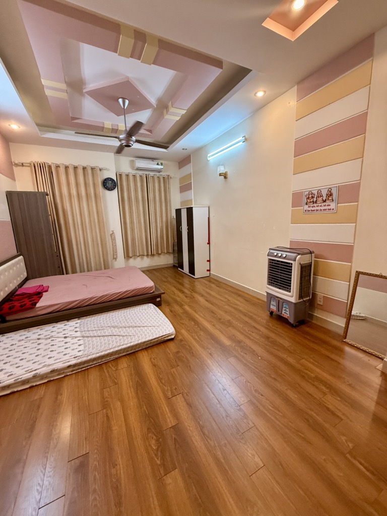 NHÀ ĐẸP 4 TẦNG (4x16) - MẶT TIỀN ĐƯỜNG - KHU PHÂN LÔ - VIEW CÔNG VIÊN 