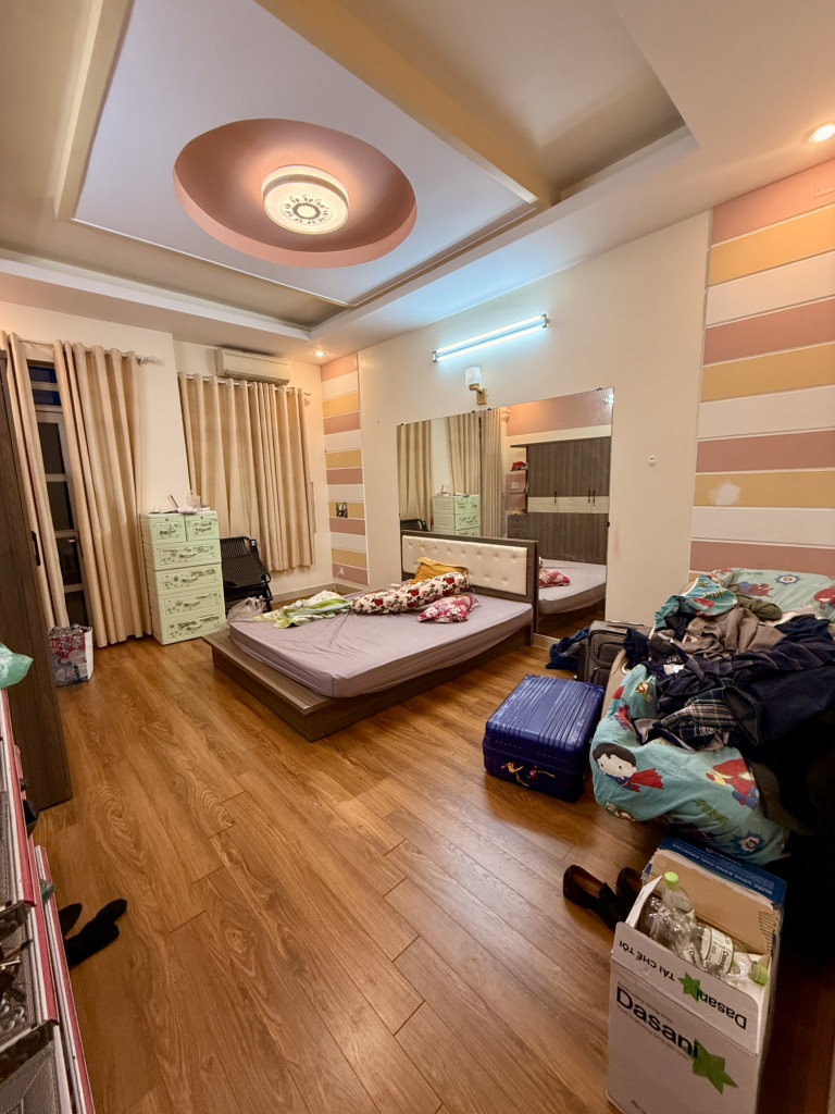 NHÀ ĐẸP 4 TẦNG (4x16) - MẶT TIỀN ĐƯỜNG - KHU PHÂN LÔ - VIEW CÔNG VIÊN 
