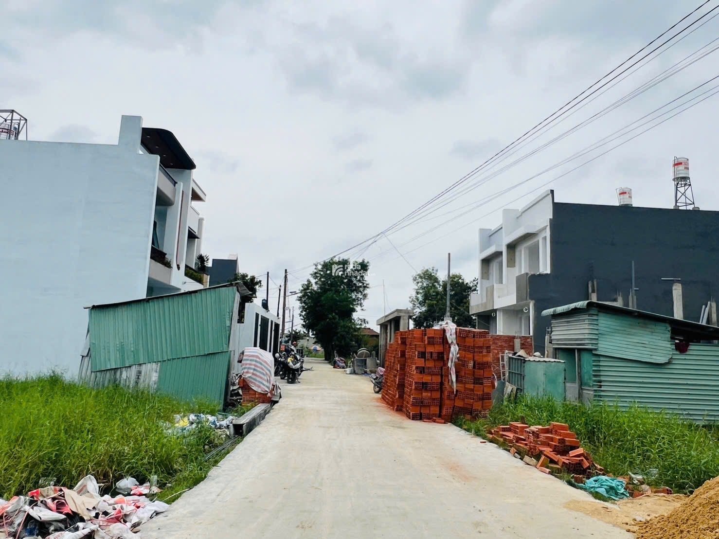 chính chủ cần bán gấp nhà mới xây 3PN, sổ hồng riêng gần chợ đình giá 2 tỷ 850