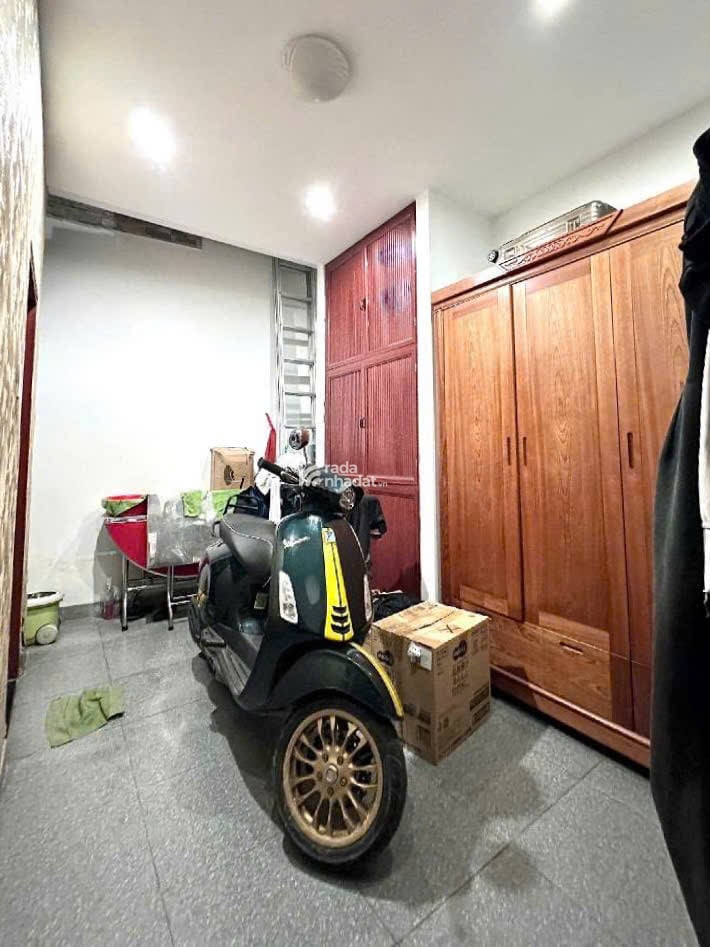 Nhà đẹp ngay Ngã Tư Bảy Hiền - QUẬN TÂN BÌNH -4.3 x 14 m Vuông -5 Tầng -8.5 tỷ