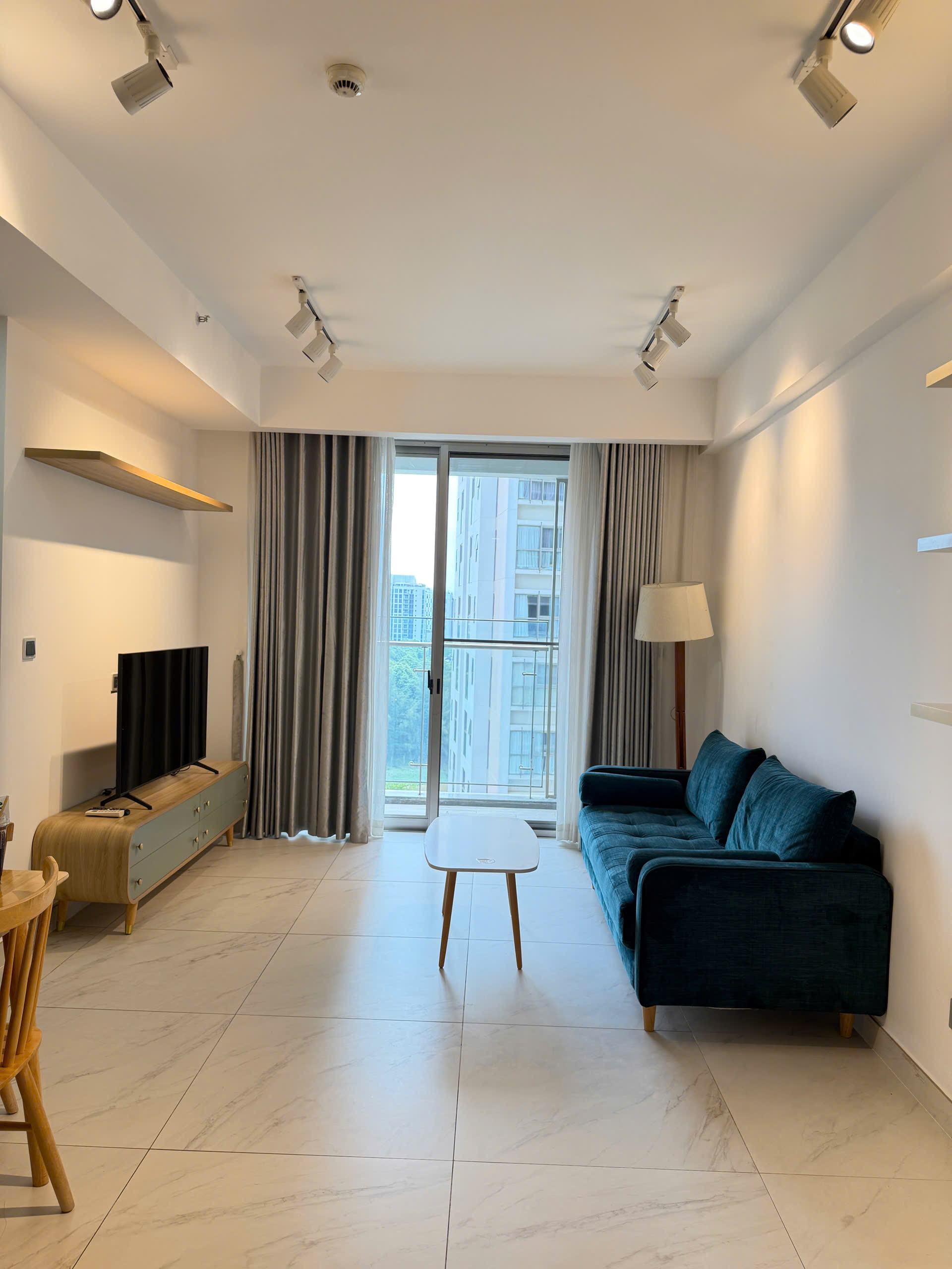 CẦN CHO THUÊ GẤP CĂN HỘ MIDTOWN THE SIGNATURE PHÚ MỸ HƯNG - 2 PHÒNG NGỦ - NHÀ ĐẸP 