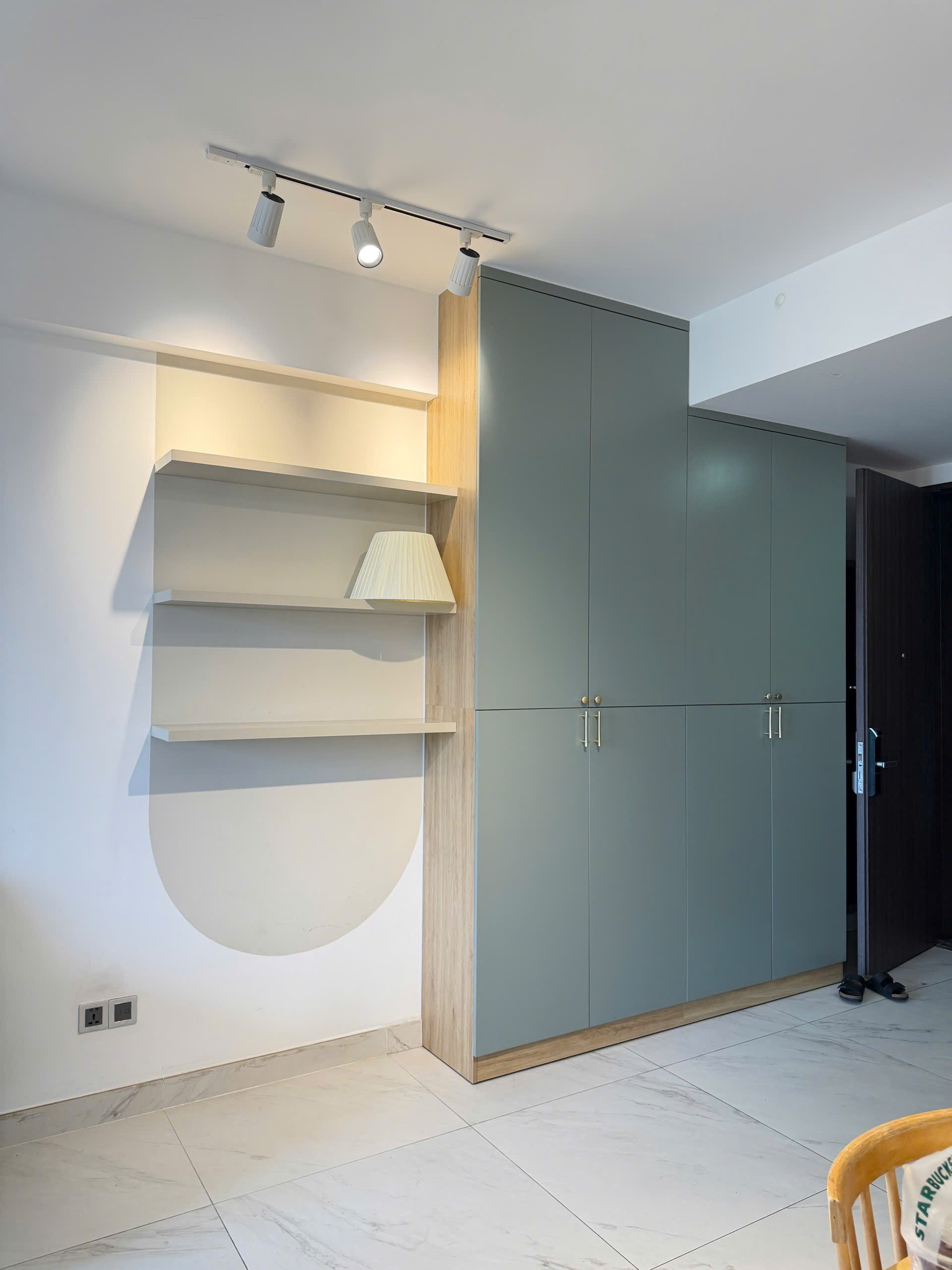 CẦN CHO THUÊ GẤP CĂN HỘ MIDTOWN THE SIGNATURE PHÚ MỸ HƯNG - 2 PHÒNG NGỦ - NHÀ ĐẸP 