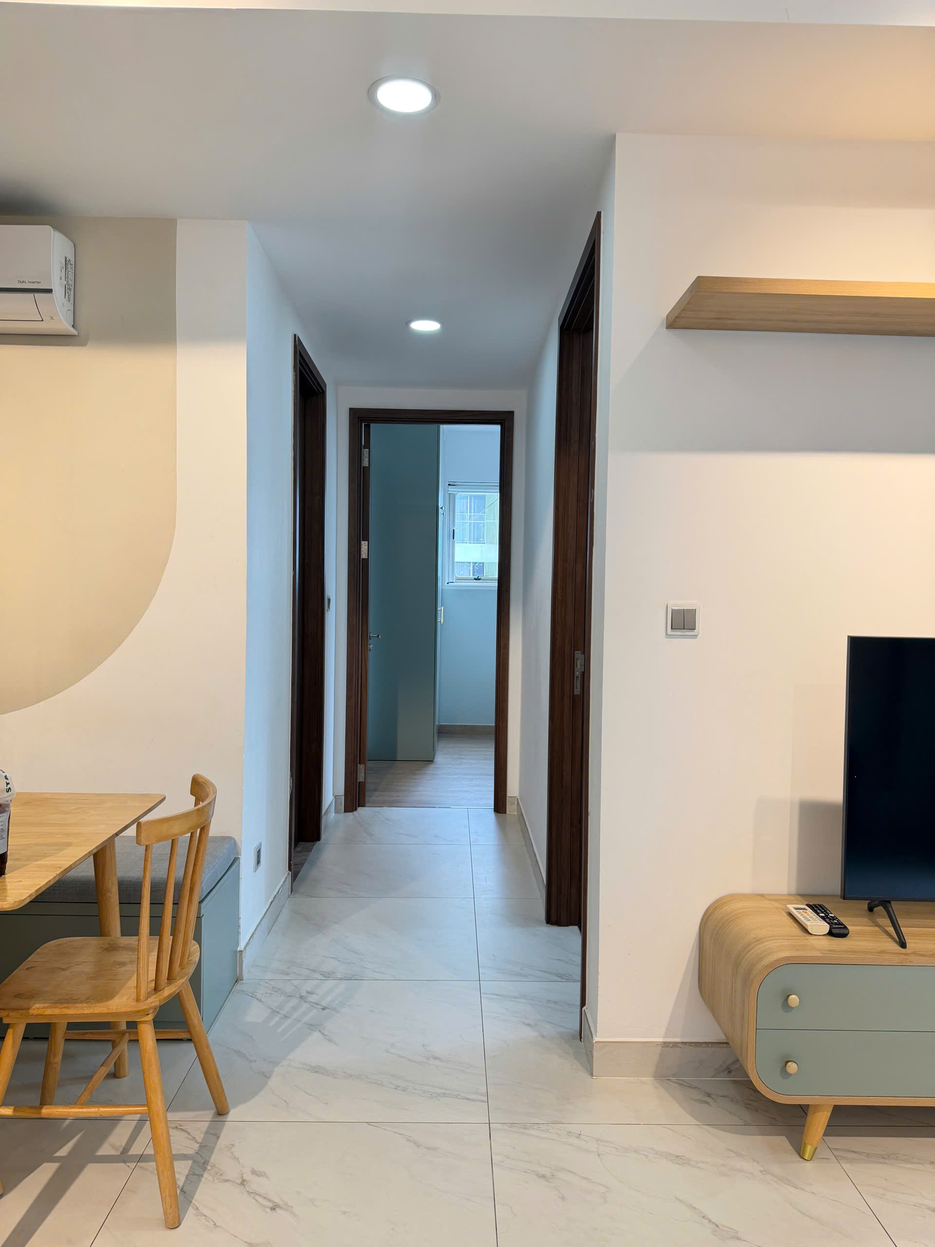CẦN CHO THUÊ GẤP CĂN HỘ MIDTOWN THE SIGNATURE PHÚ MỸ HƯNG - 2 PHÒNG NGỦ - NHÀ ĐẸP 