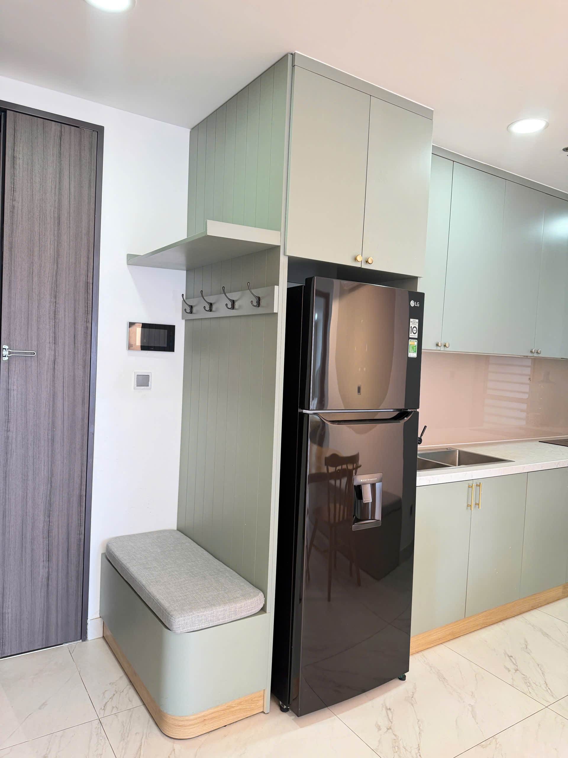 CẦN CHO THUÊ GẤP CĂN HỘ MIDTOWN THE SIGNATURE PHÚ MỸ HƯNG - 2 PHÒNG NGỦ - NHÀ ĐẸP 