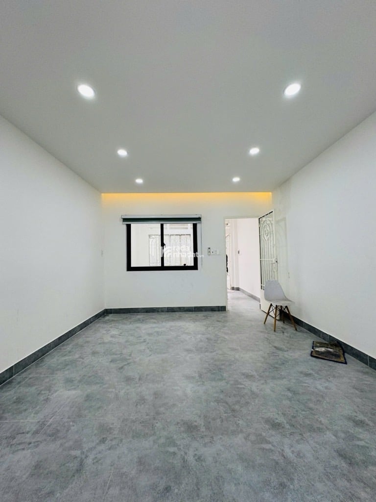 NHÀ ĐẸP 3 TẦNG 80M2(4X20)-KDC TÊN LỬA-GẦN AEON-GIÁ 11.2 TỶ