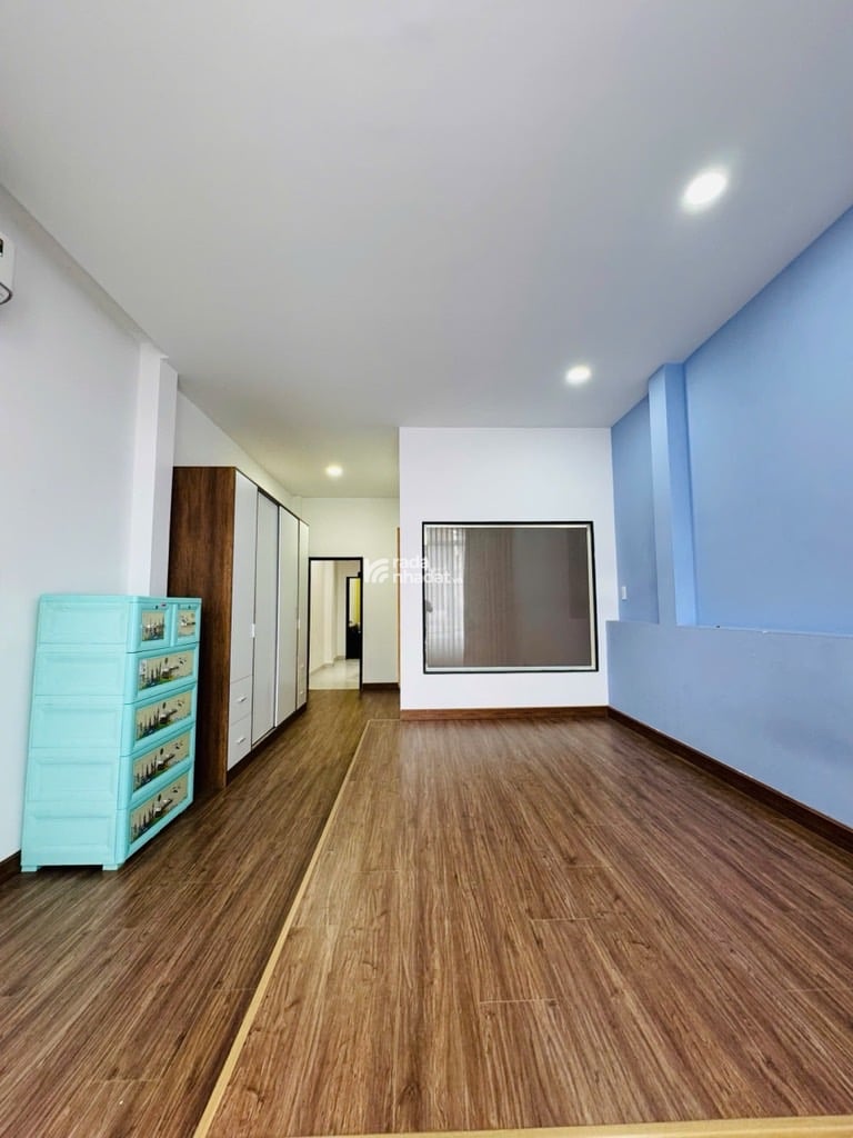 NHÀ ĐẸP 3 TẦNG 80M2(4X20)-KDC TÊN LỬA-GẦN AEON-GIÁ 11.2 TỶ