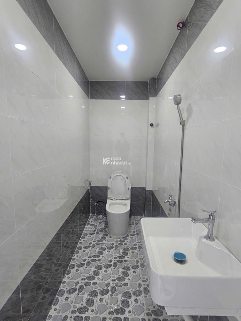 HXH ĐƯỜNG SỐ 18, TÂN PHÚ, CHUẨN 32M2 HIẾM CÓ. GIẢM 450TR CHỈ 4T TL TỐT