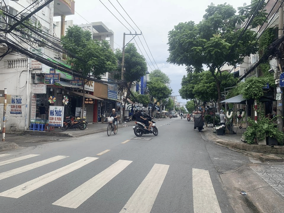 Bán nhà đẹp lung linh, kiên cố, 3 tầng BTCT, Âu Dương Lân, Quận 8, vuông vức, hoàn công, nhỉnh 6 tỷ