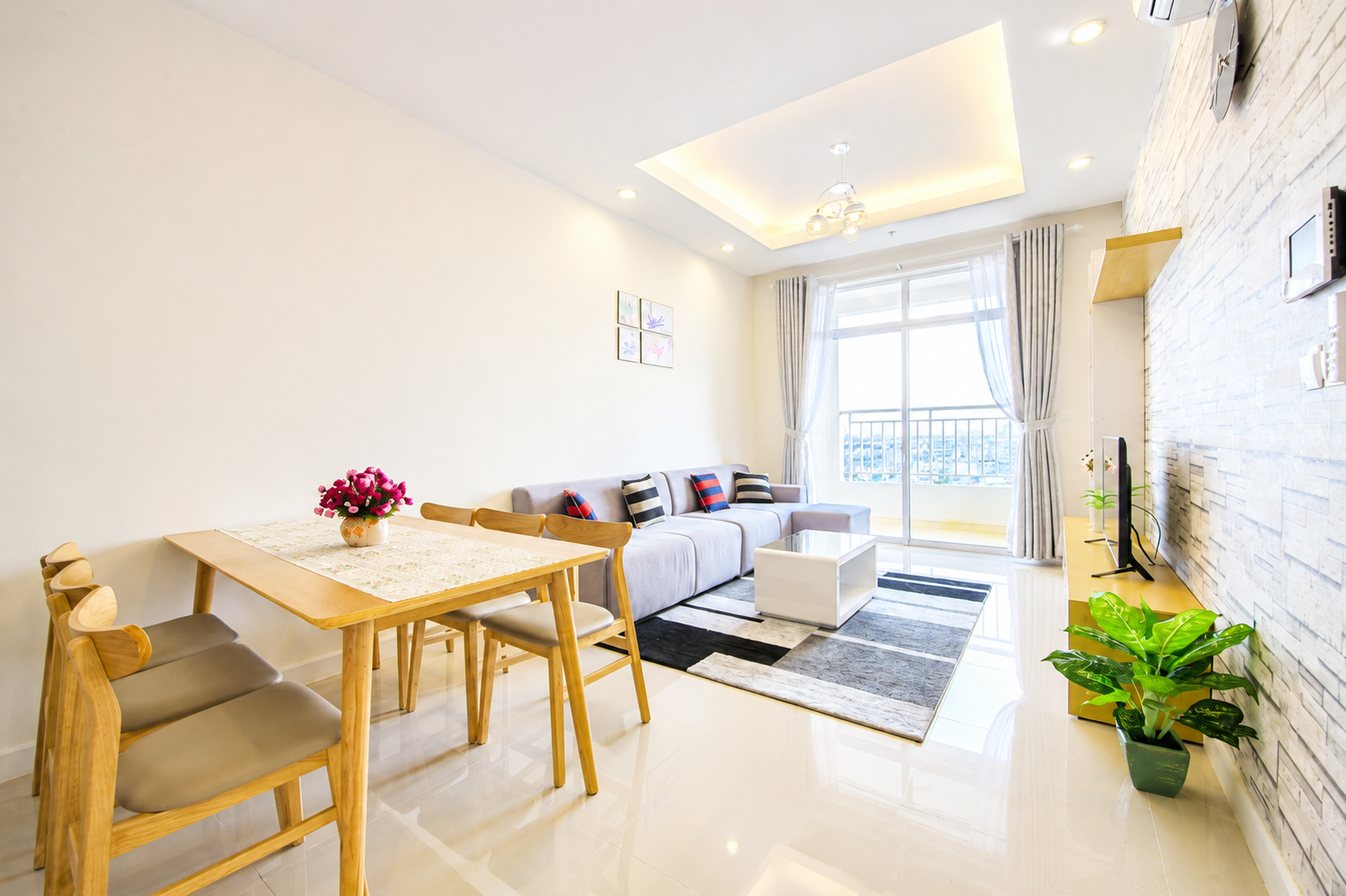 Kẹt Tiền Bán Gấp Căn Hộ Kingston Residence, Phú Nhuận - 80m2, 2PN - Sổ Hồng Riêng - Chỉ 7.7 Tỷ