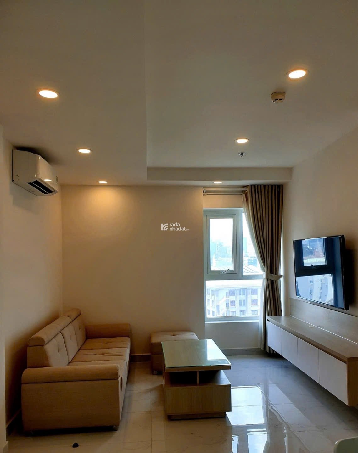 Ngộp bank bán CC Terra Royal (Q3) giá 2tỷ400-72m2 