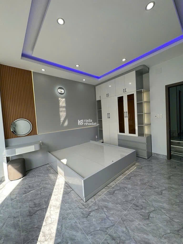  BÁN LỖ 200TR , PHÂN LÔ ĐỒNG BỘ, ĐÌNH PHONG PHÚ, NGAY LÊ VĂN VIỆT CÁCH NGÃ TƯ THỦ ĐỨC 200m.