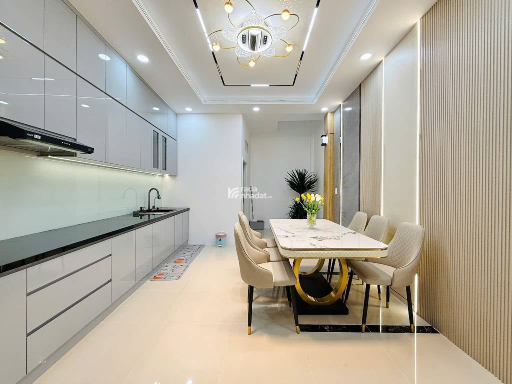 BÁN GẤP NHÀ 4 TẦNG - DT 4x18M - NỘI THẤT CAO CẤP - CÔNG VIÊN LÀNG HOA P8 GÒ VẤP - 7 TỶ XÍU