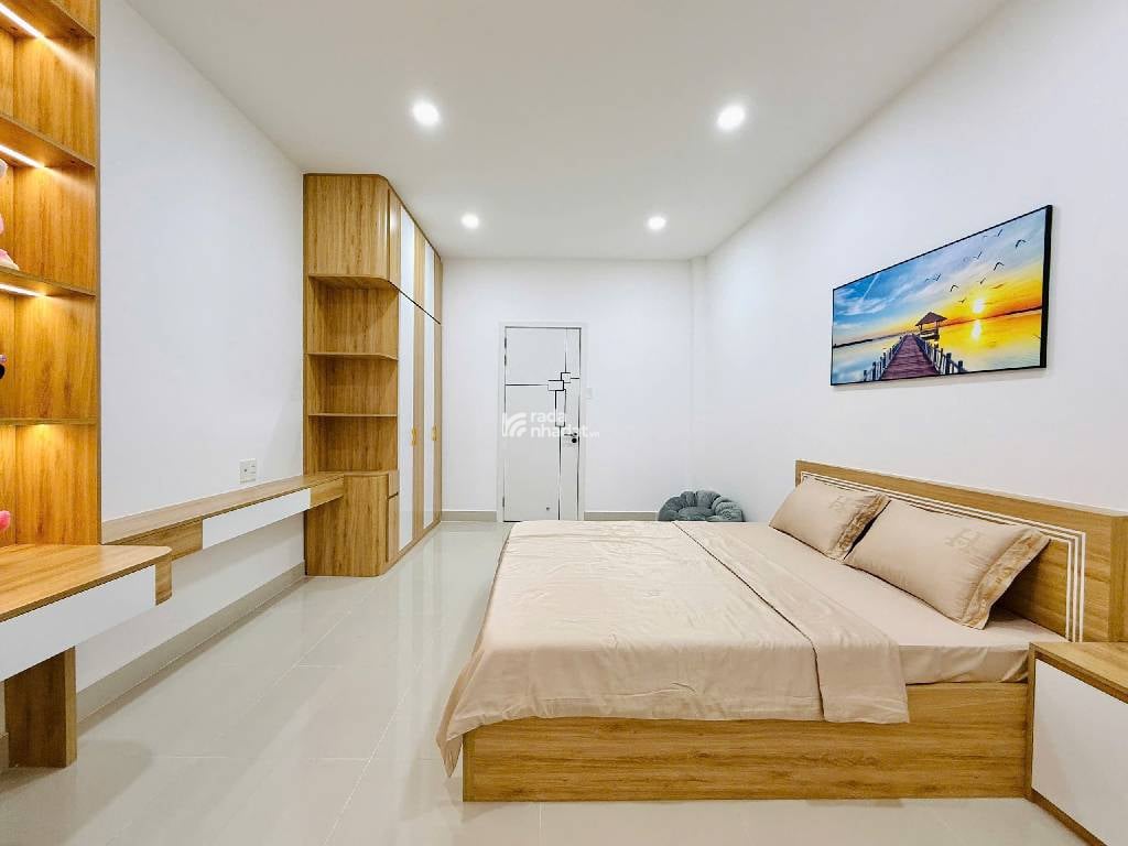 BÁN GẤP NHÀ 4 TẦNG - DT 4x18M - NỘI THẤT CAO CẤP - CÔNG VIÊN LÀNG HOA P8 GÒ VẤP - 7 TỶ XÍU