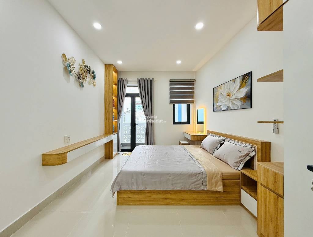 BÁN GẤP NHÀ 4 TẦNG - DT 4x18M - NỘI THẤT CAO CẤP - CÔNG VIÊN LÀNG HOA P8 GÒ VẤP - 7 TỶ XÍU