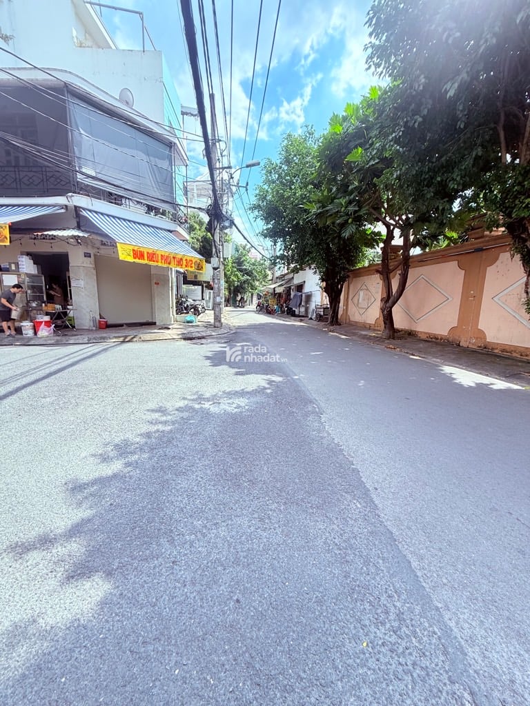 Bán nhà hẻm xe tải thông Phan Thị Hành - Vườn Lài -Tân Phú  DT : 33m2 , 2 tầng . 4.28 NỞ HẬU 