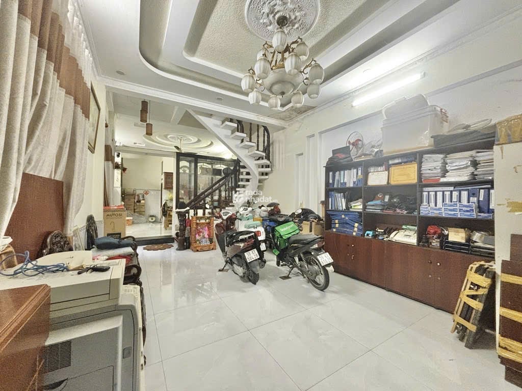 Bán gấp nhà 4 tầng Ngay khu CityLand  Thống Nhất  Gò Vấp  hẻm xe hơi 5.5x25m  Chỉ 11 Tỷ 