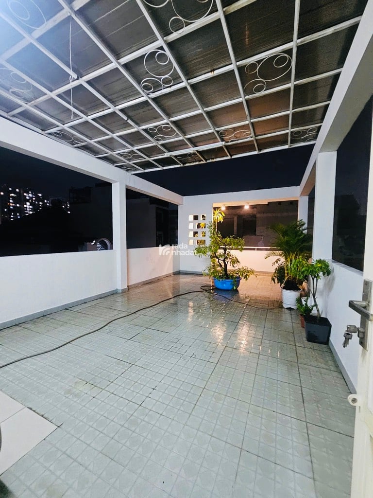 KHU VIP BÀU CÁT - XE HƠI NGỦ TRONG NHÀ - NGANG LỚN BỀ THẾ