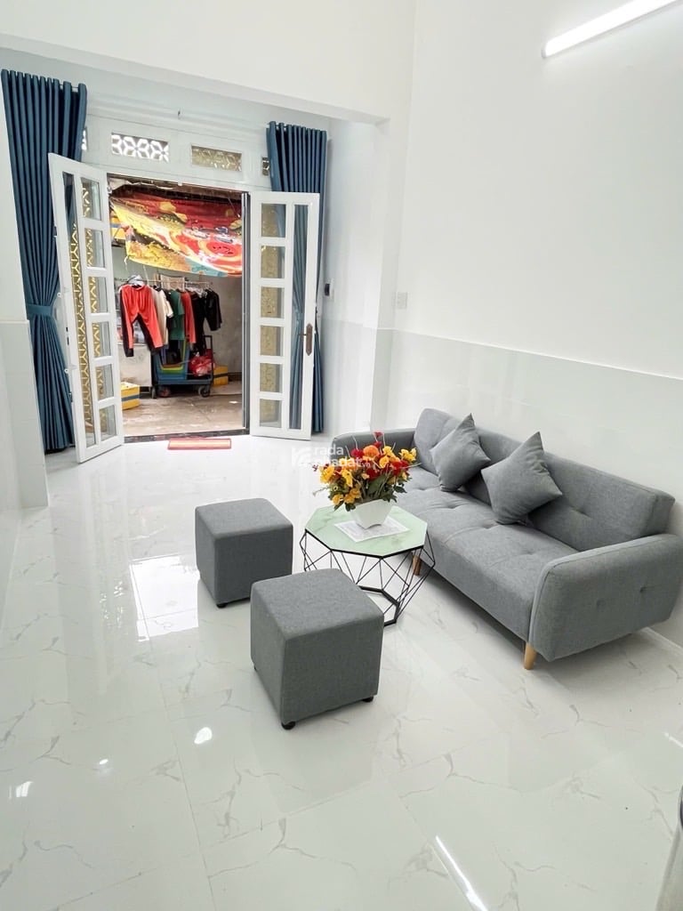 NHÀ ĐẸP GIÁ TỐT - NGAY NGÃ TƯ 4 XÃ - LÊ VĂN QUỚI - BÌNH LONG - 32M2 - 3 TẦNG MỚI ĐẸP - 3 PHÒNG NGỦ 