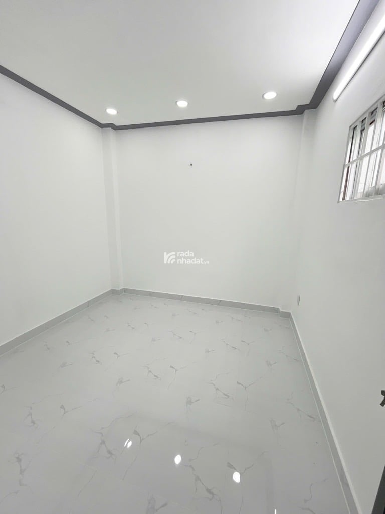 NHÀ ĐẸP GIÁ TỐT - NGAY NGÃ TƯ 4 XÃ - LÊ VĂN QUỚI - BÌNH LONG - 32M2 - 3 TẦNG MỚI ĐẸP - 3 PHÒNG NGỦ 