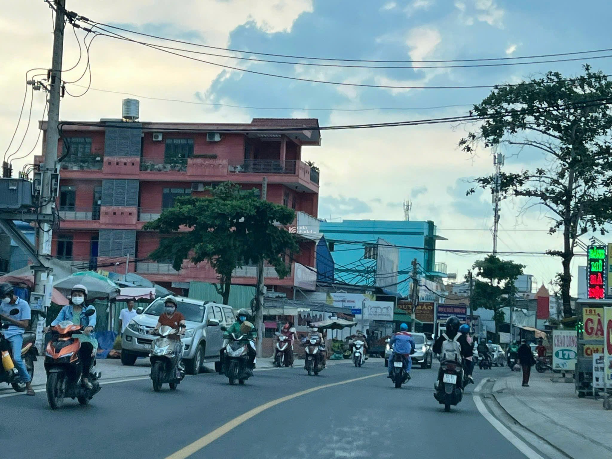 Nhà mặt tiền Hoàng Hữu Nam diện tích 190m giá đầu tư