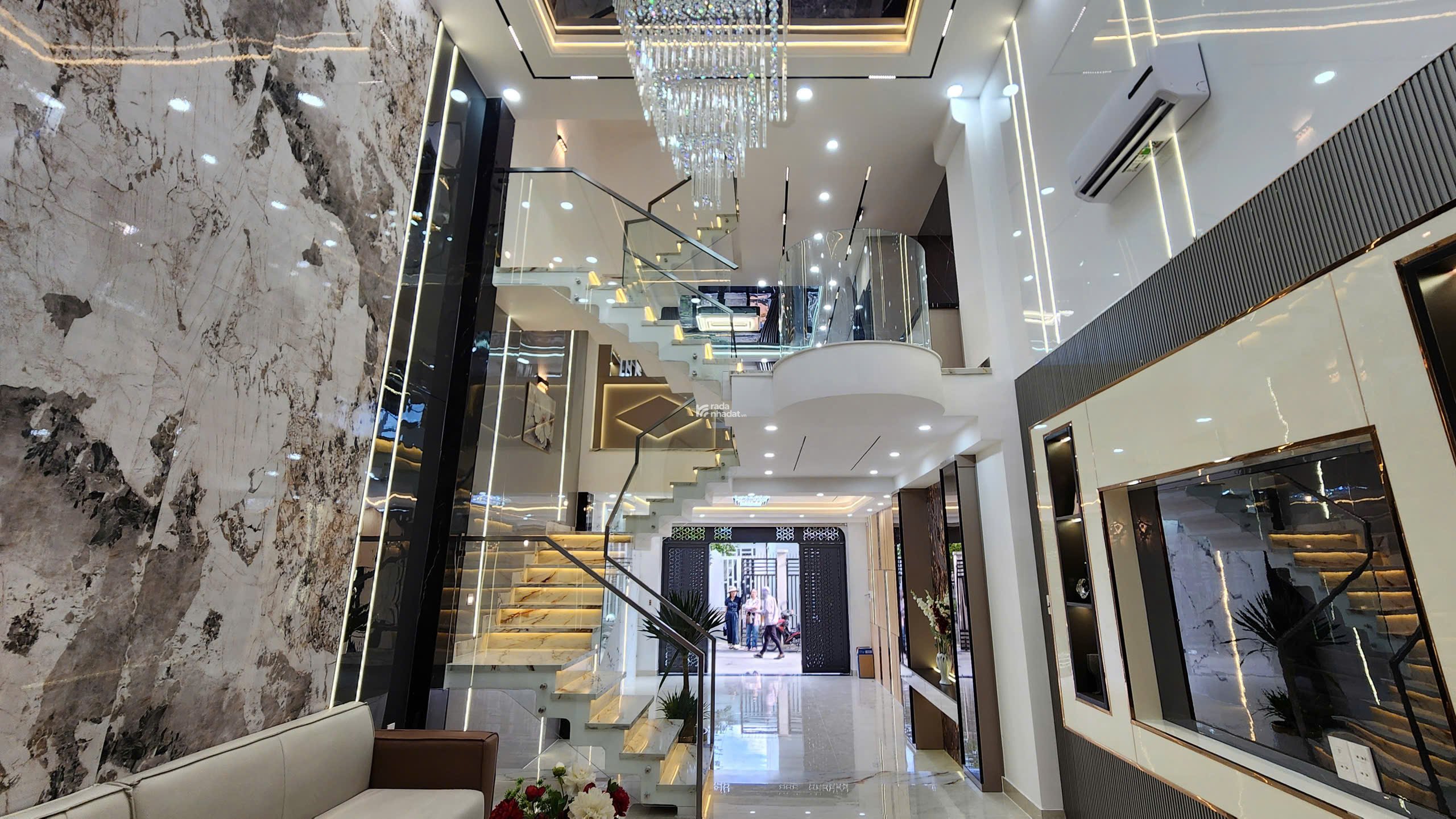  NHÀ PHỐ LUXURY 4 TẦNG FULL NỘI THẤT - 4 TỶ NHẬN NHÀ, QUẬN 12 -  4 TỶ NHẬN NHÀ