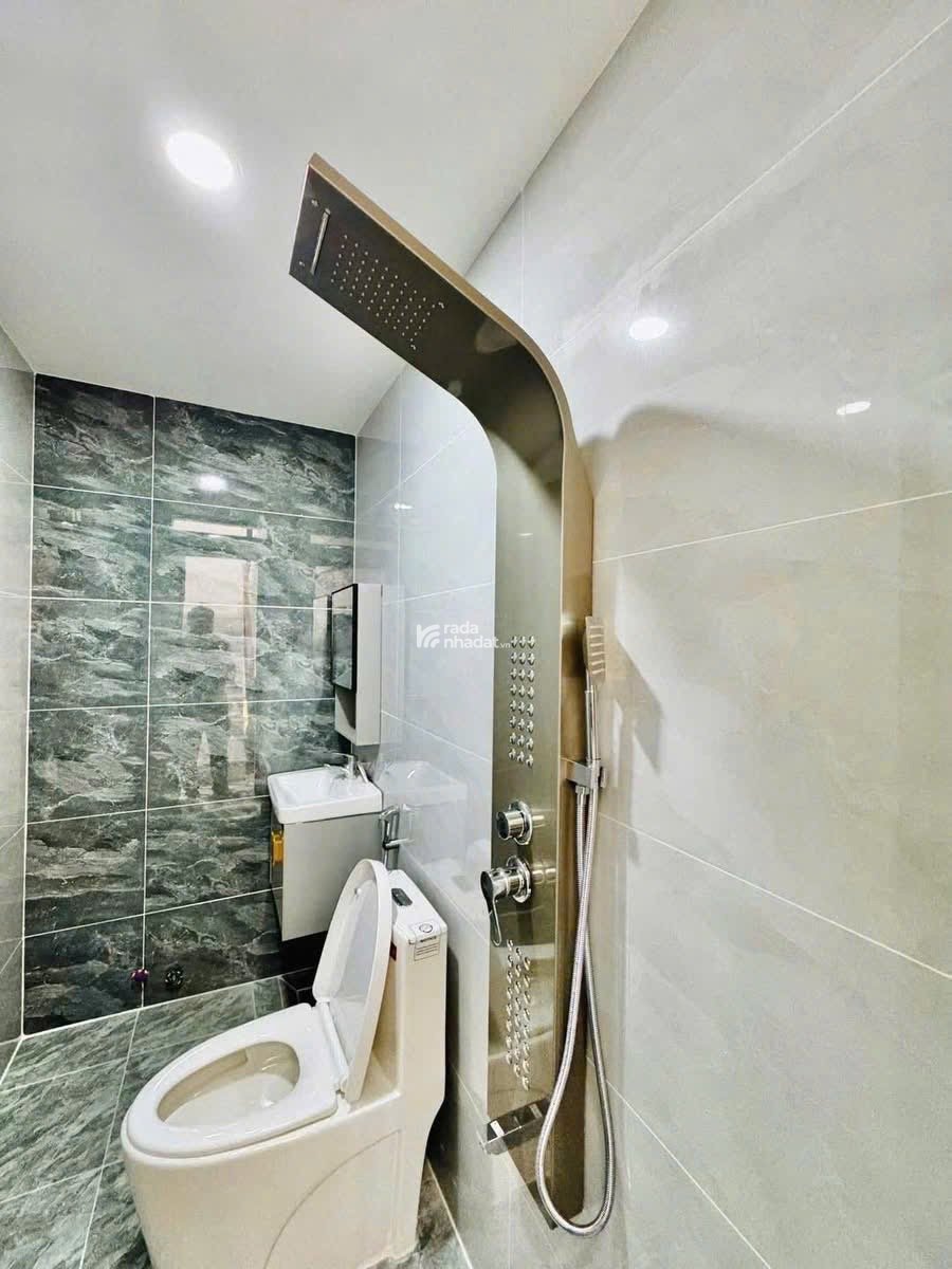 Bán nhà vị trí đẹp ở Bùi Đình Tuý, P.24, Q. Bình Thạnh SHR. Giá 2tỷ850, 50m2