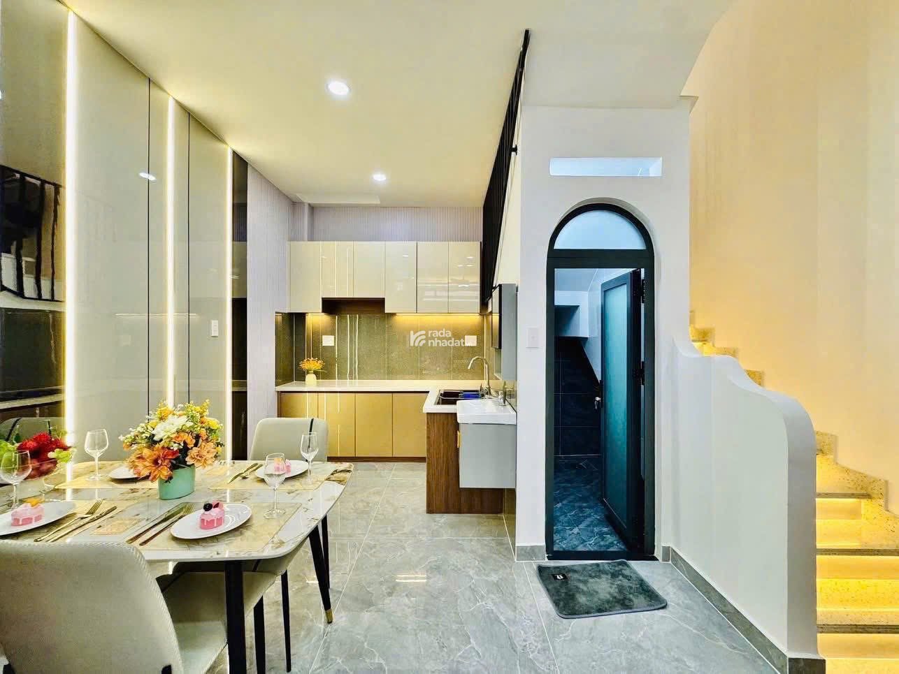 Bán nhà vị trí đẹp ở Bùi Đình Tuý, P.24, Q. Bình Thạnh SHR. Giá 2tỷ850, 50m2