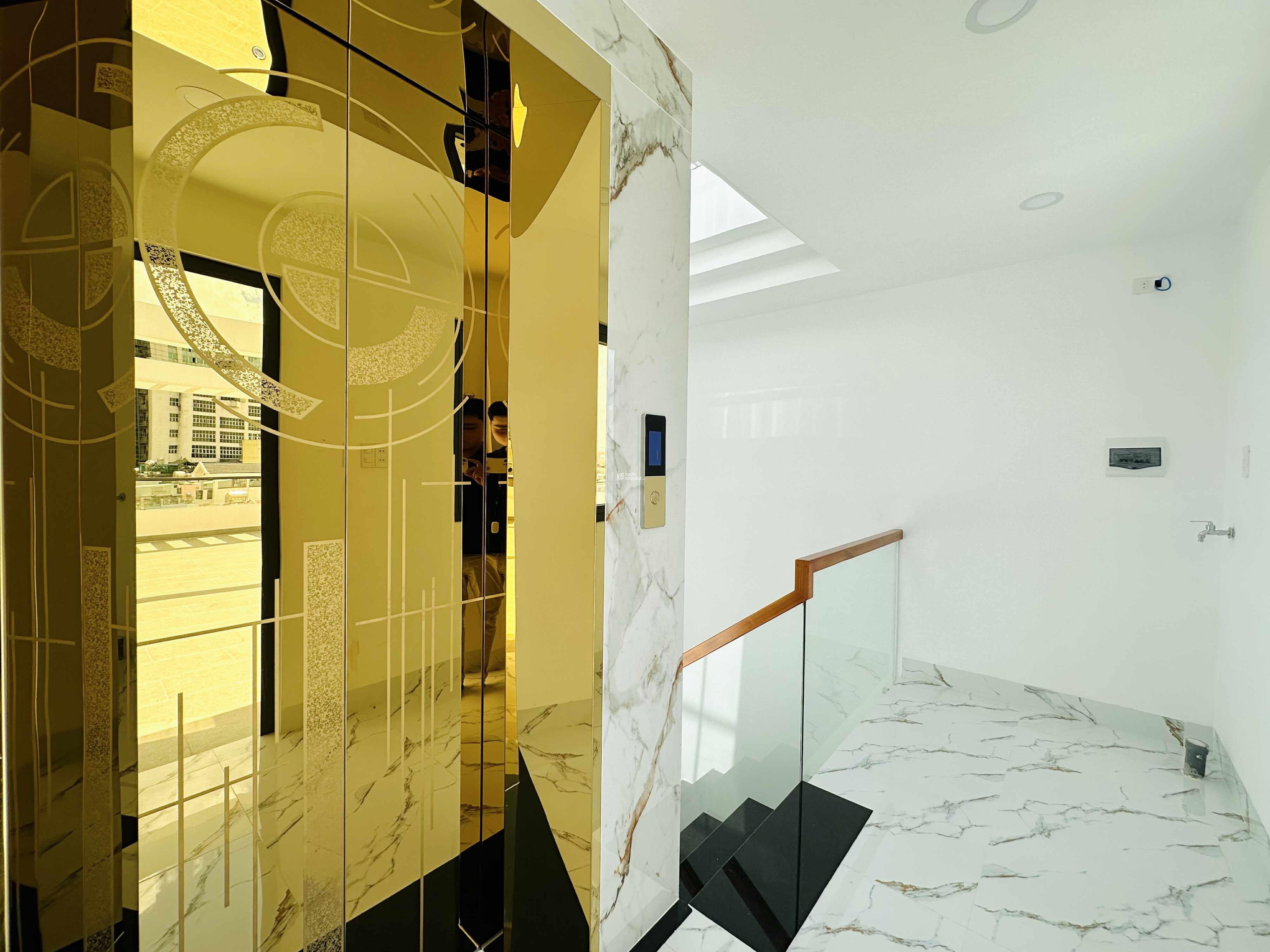 CỰC HIẾM! MẶT TIỀN GÒ VẤP - 6 TẦNG THANG MÁY - SỔ MỚI 2025 - 15.5 TỶ