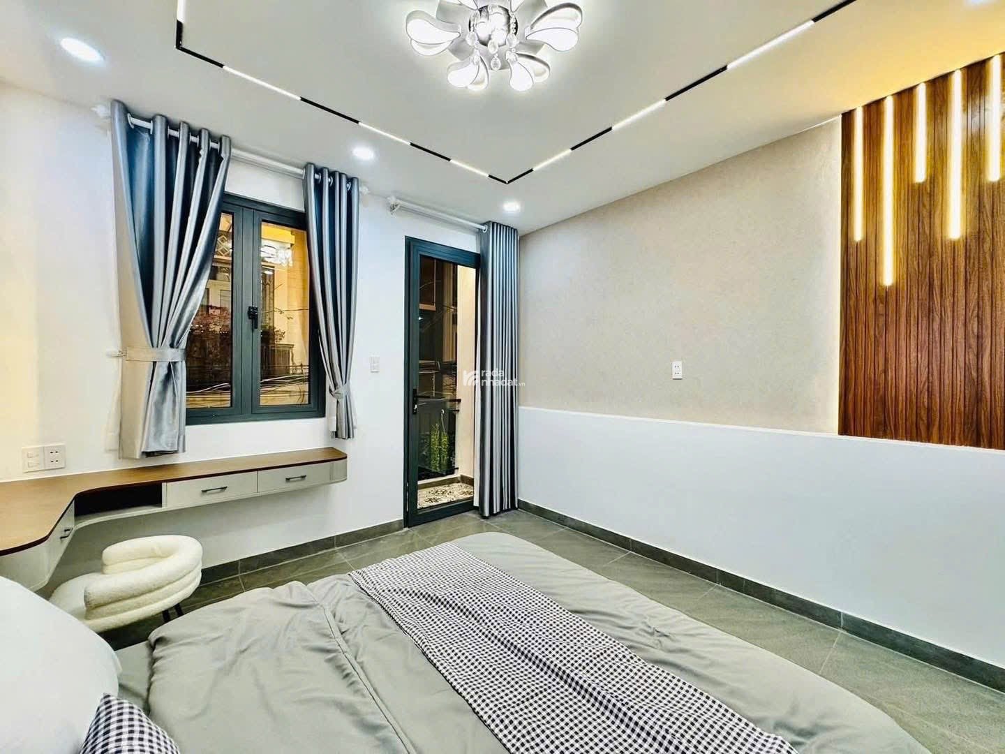 Bán NR Lê Văn Duyệt, 2,75 tỷ, 43m2, 4PN, 5WC, 3 tầng, giá cực chất 