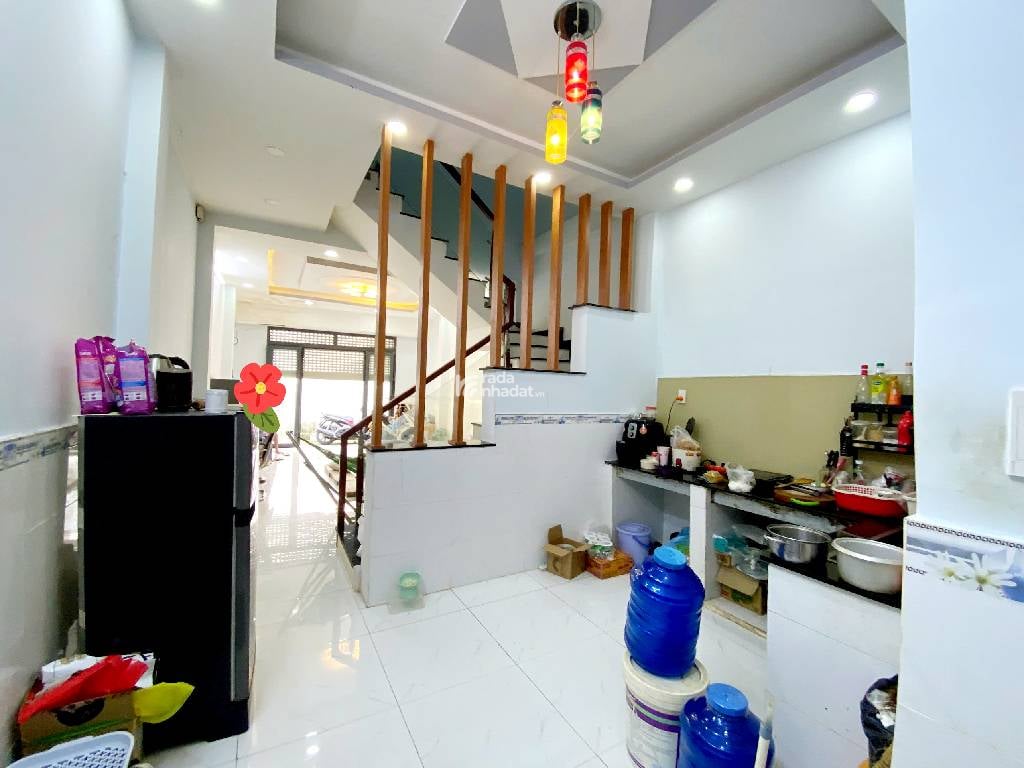 HƠN 4 TỎI - 46M2 - SÁT MẶT TIỀN ĐƯỜNG - NGANG 4 DÀI 12 - 2 TẦNG - 2PN,2WC - TRẦN THỊ TRỌNG