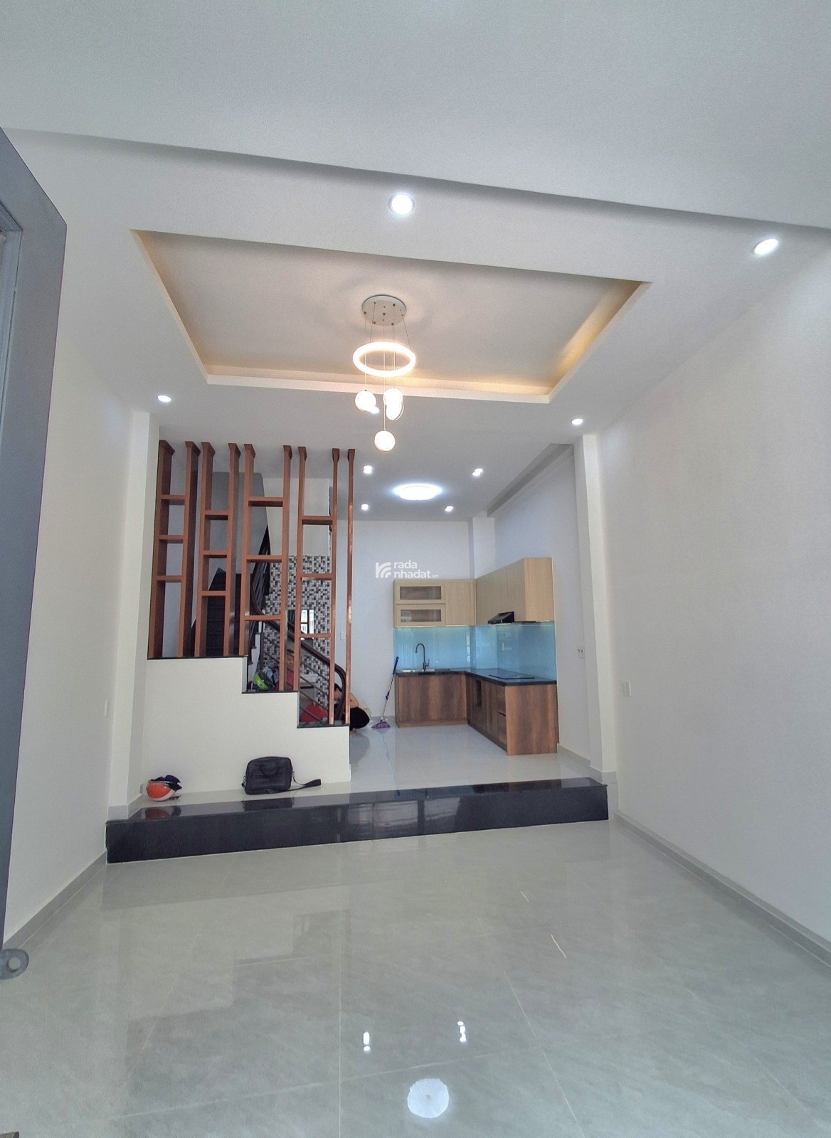 NHÀ 3 TẦNG MỚI CENG, HẺM XE HƠI 