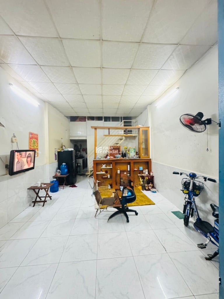 Nhà giá rẻ,  đủ tiện ich,  di chuyển tiện lợi, Quận 6, Tphcm