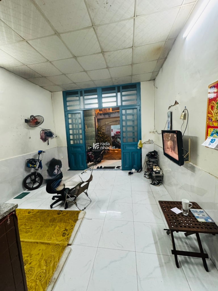 Nhà giá rẻ,  đủ tiện ich,  di chuyển tiện lợi, Quận 6, Tphcm