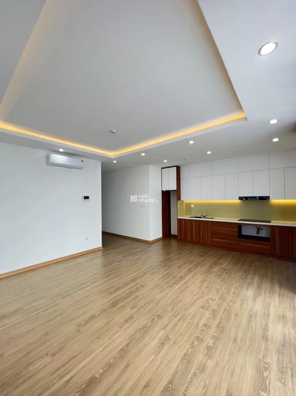 Chính chủ cho thuê căn hộ cao cấp tại chung cư D2 Giảng Võ 115m2, 3PN, view hồ, giá 19 triệu/tháng