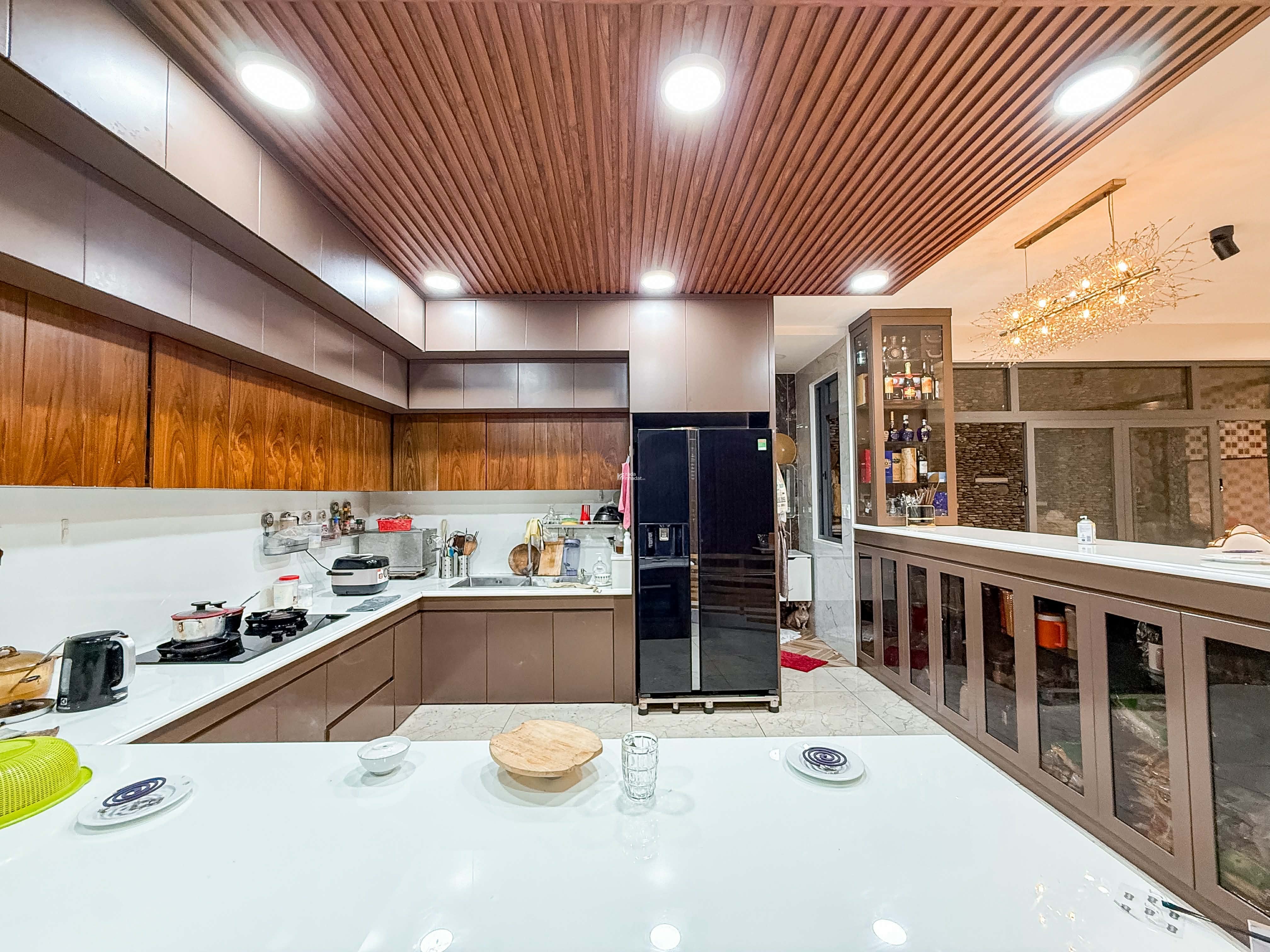 BIỆT THỰ NGHỈ DƯỠNG 310M2 - 5 TẦNG THANG MÁY - HỒ BƠI - GARAGE - BÙI ĐÌNH TUÝ, BÌNH THẠNH