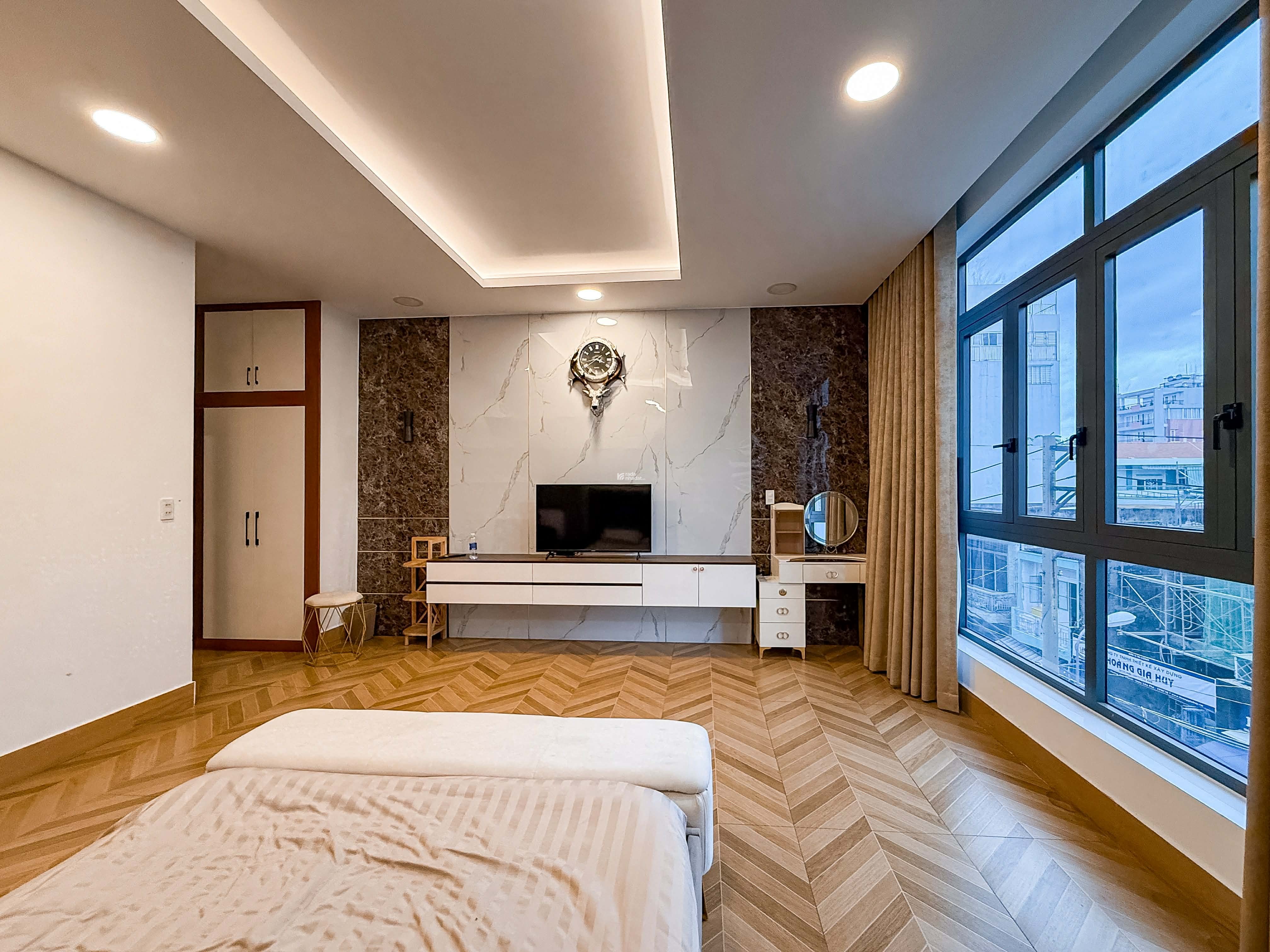 BIỆT THỰ NGHỈ DƯỠNG 310M2 - 5 TẦNG THANG MÁY - HỒ BƠI - GARAGE - BÙI ĐÌNH TUÝ, BÌNH THẠNH