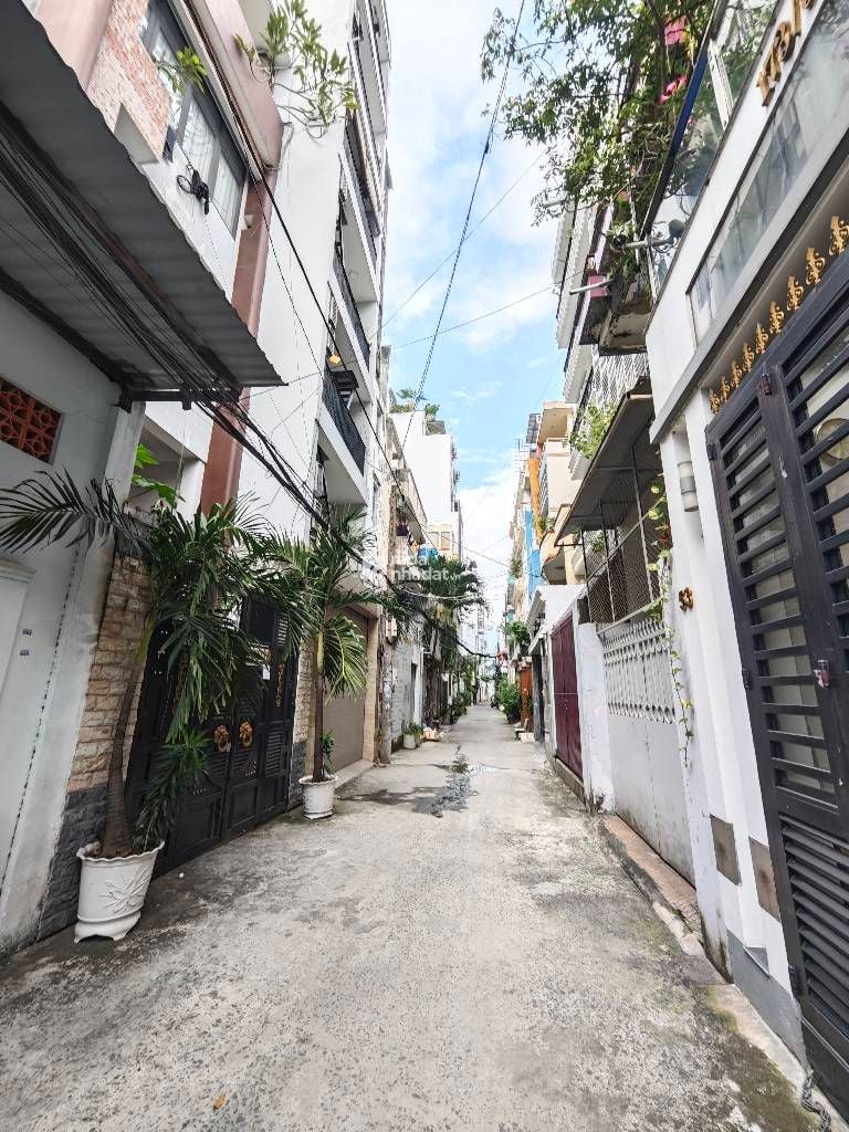 2 MT TÔ HIẾN THÀNH - ĐỐI DIỆN KINGDOM - GẦN BIG C QUẬN 10 -DT: 4 X 40M- 43 TỶ