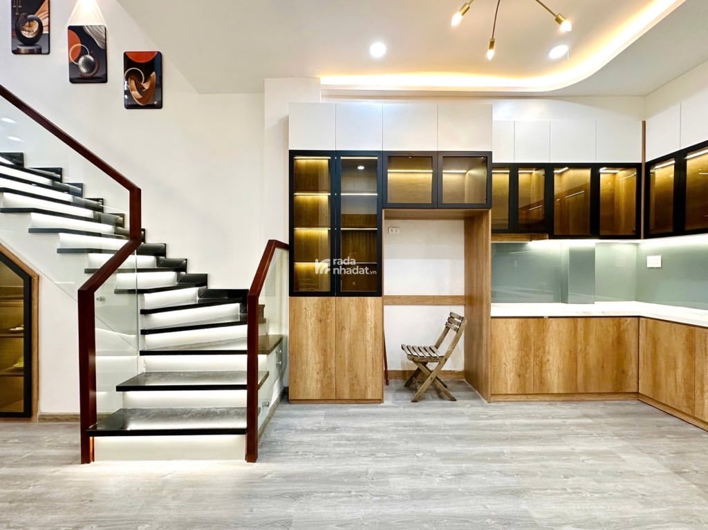 GIÁ GIẢM SIÊU SÂU, HẺM 7M NGUYỄN ĐÌNH CHÍNH, PHÚ NHUẬN, 4 TẦNG MỚI Ở NGAY. GIẢM 6T CHỈ 11.8T TL 