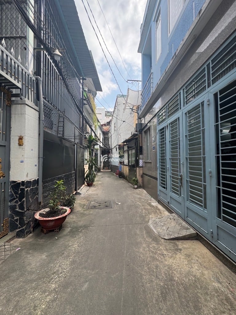 NGAY CÔNG VIÊN NƯỚC ĐẦM SEN - KHU DÂN TRÍ - NHÀ TRỆT LẦU 35M2. Chỉ 3T950