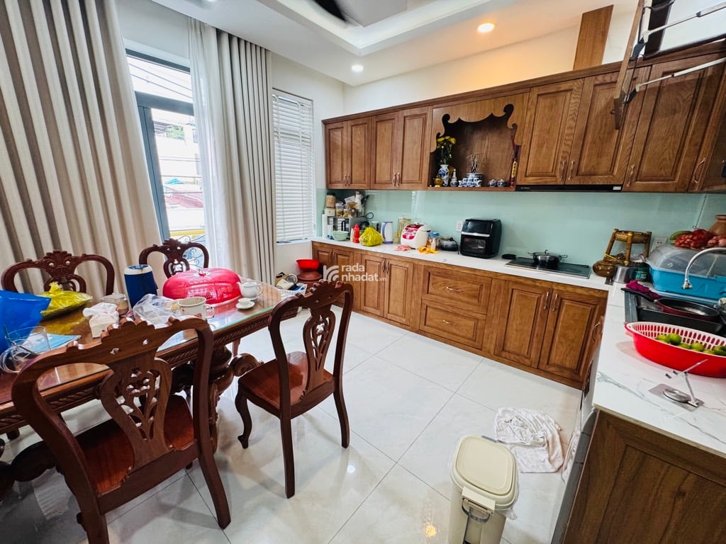 BÁN NHÀ BÌNH TRỊ ĐÔNG B 75M2 4 TẦNG BTCT 4 PHÒNG NGỦ 6.75 TỶ NỞ HẬU TÀI LỘC GẦN AEON MALL TÊN LỬA 