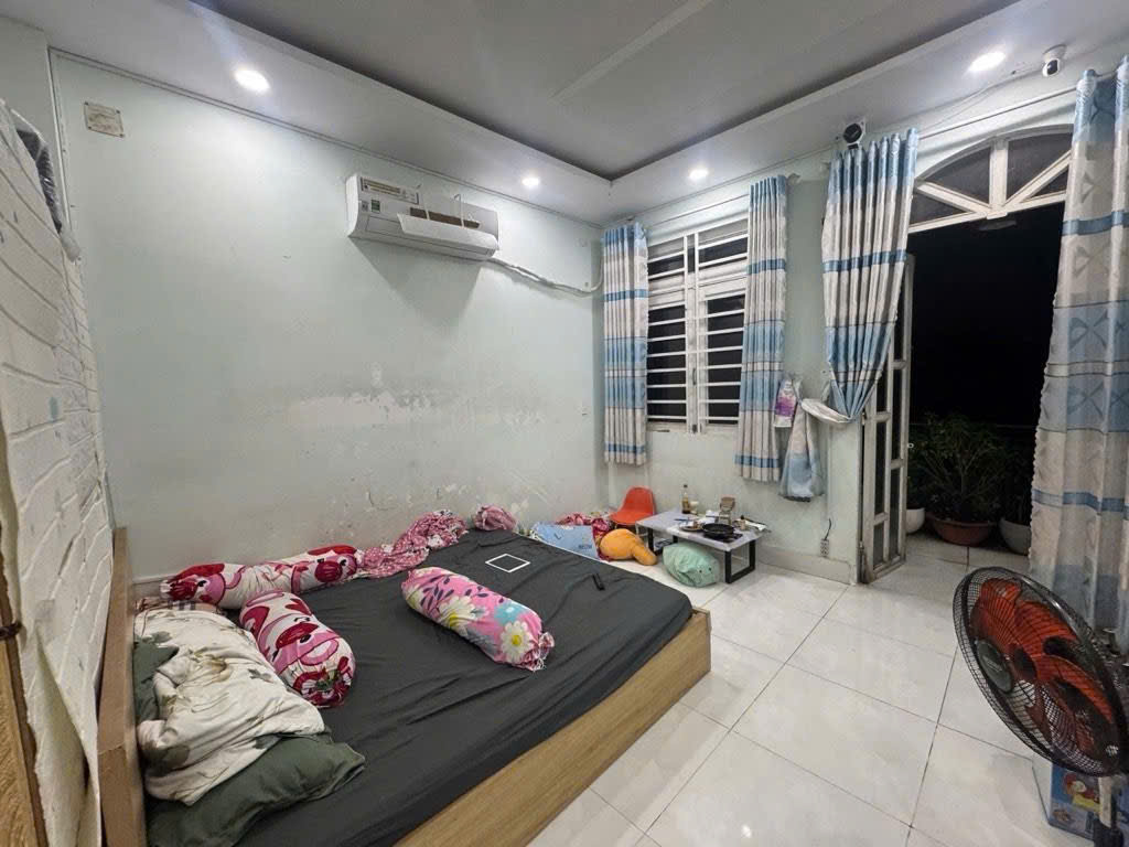 BÁN NHÀ HXH LÊ ĐÌNH CẨN,BÌNH TÂN (4,3m x 17m x 4 TẦNG) 7,2 TỶ TL