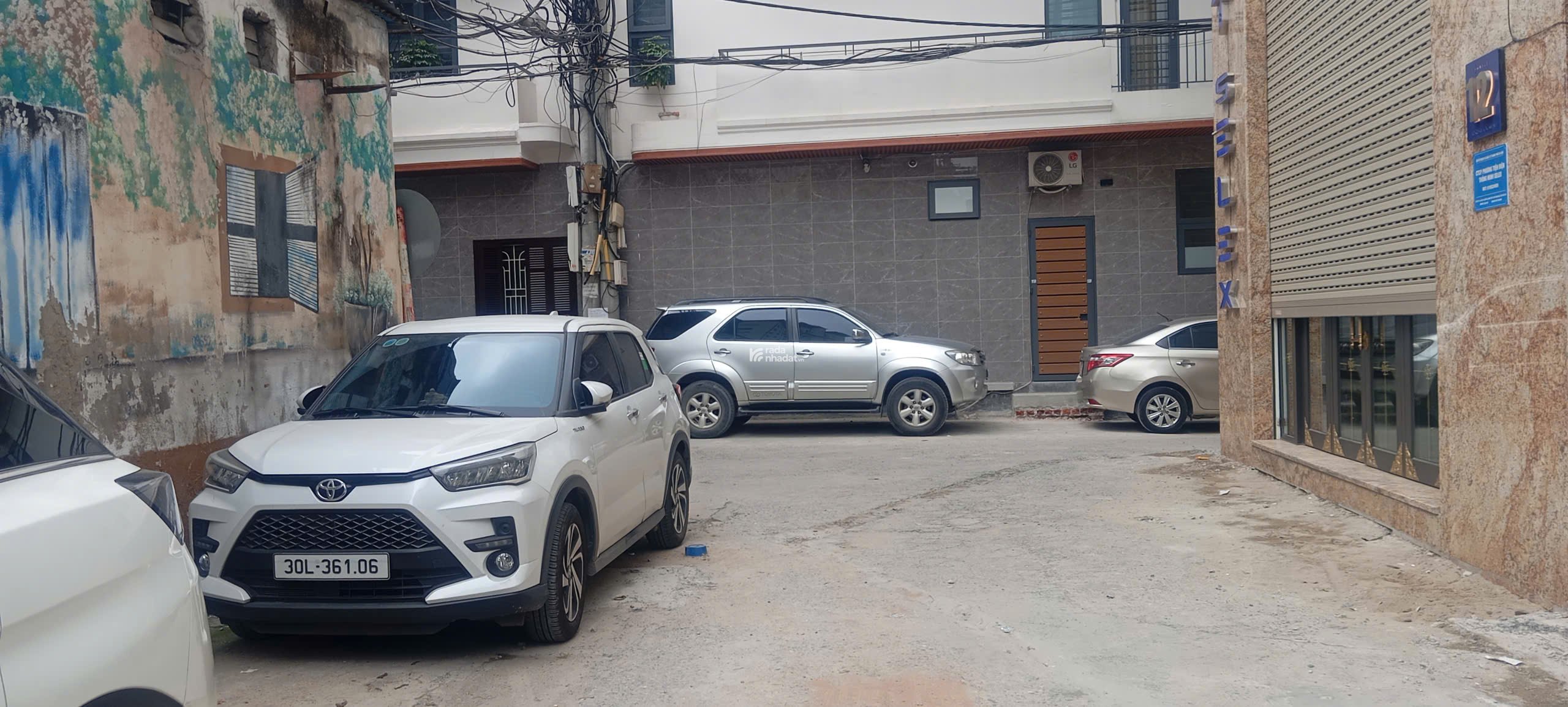 NGÕ NÔNG RỘNG - CÁCH Ô TÔ 20M - SẴN SLOT ĐỂ Ô TÔ - 8 TỶ - 30M2 - GIỮA LÒNG CẦU GIẤY
