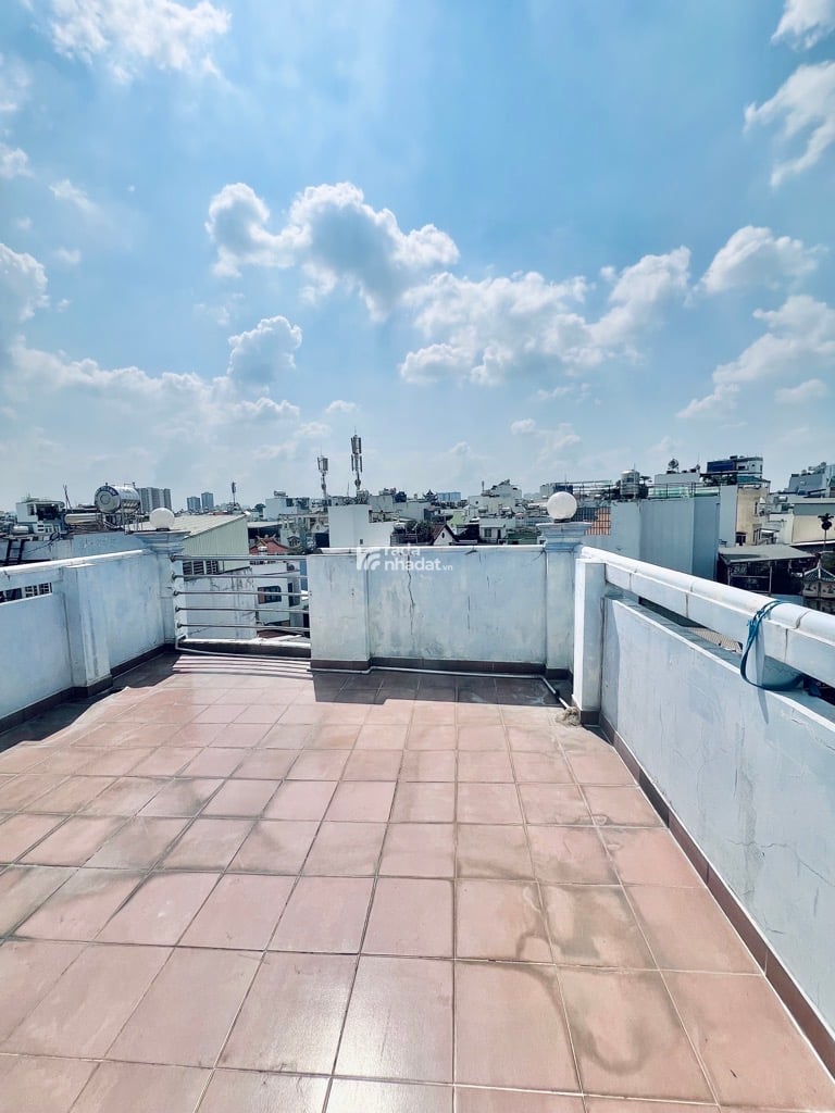  Nhà 6 tầng BTCT, Lạc Long Quân,  phường 8, Tân Bình 45 m2, 7 PN 4,2m X 11m chỉ có 6,95 tỷ .