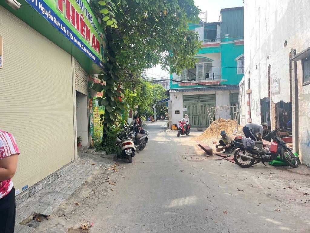  HÀNG ĐẸP – VỊ TRÍ HIẾM - NGANG GẦN 6M - NỞ HẬU - HẺM XE HƠI - 4 TẦNG - KHU TÂN SƠN NHÌ 