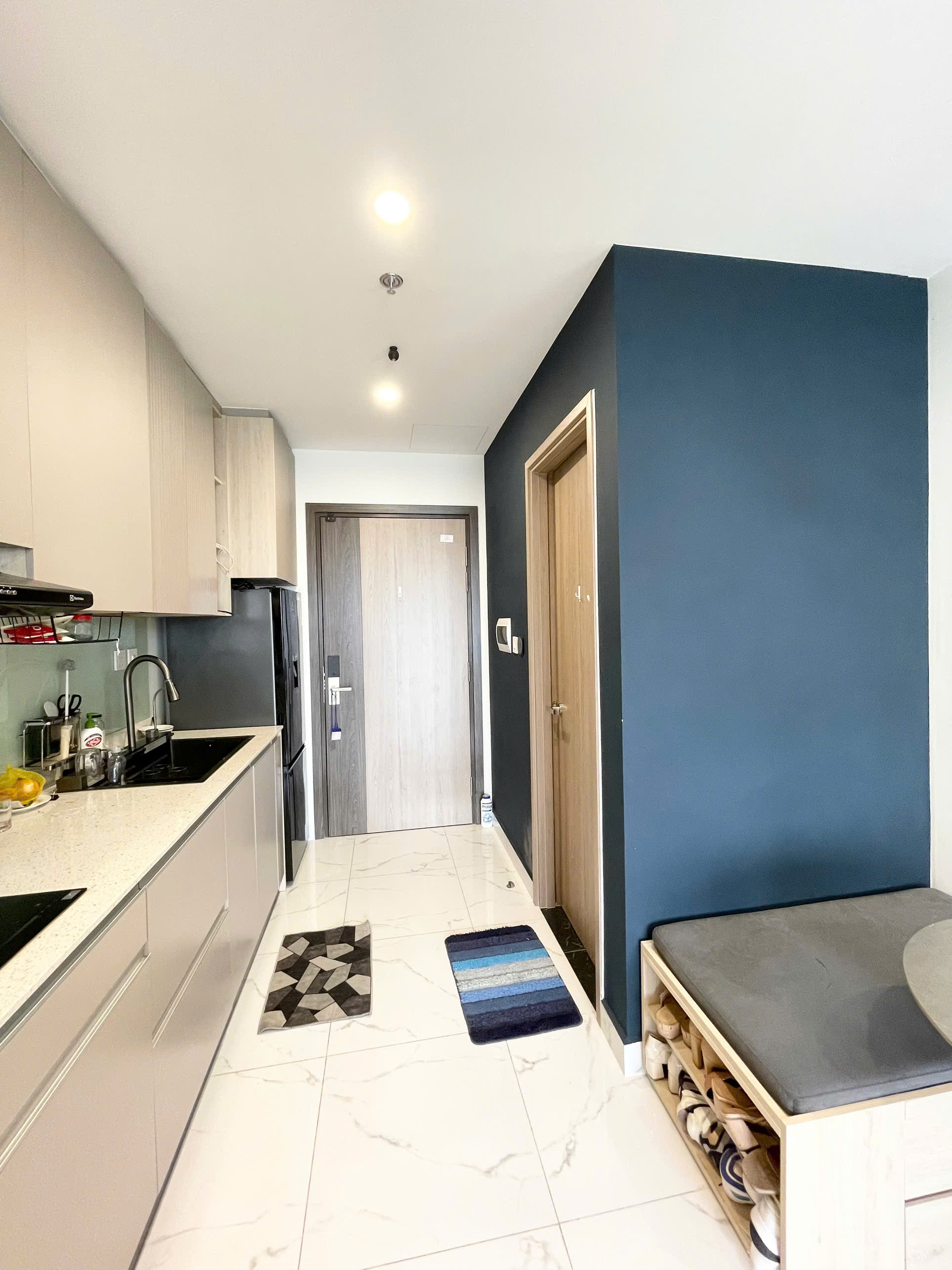Chính chủ bán STUDIO 37m2 CÓ SỔ HỒNG FULL NỘI THẤT CHỈ 2,29 TỶ TẠI VINHOMES GRAND PARK
